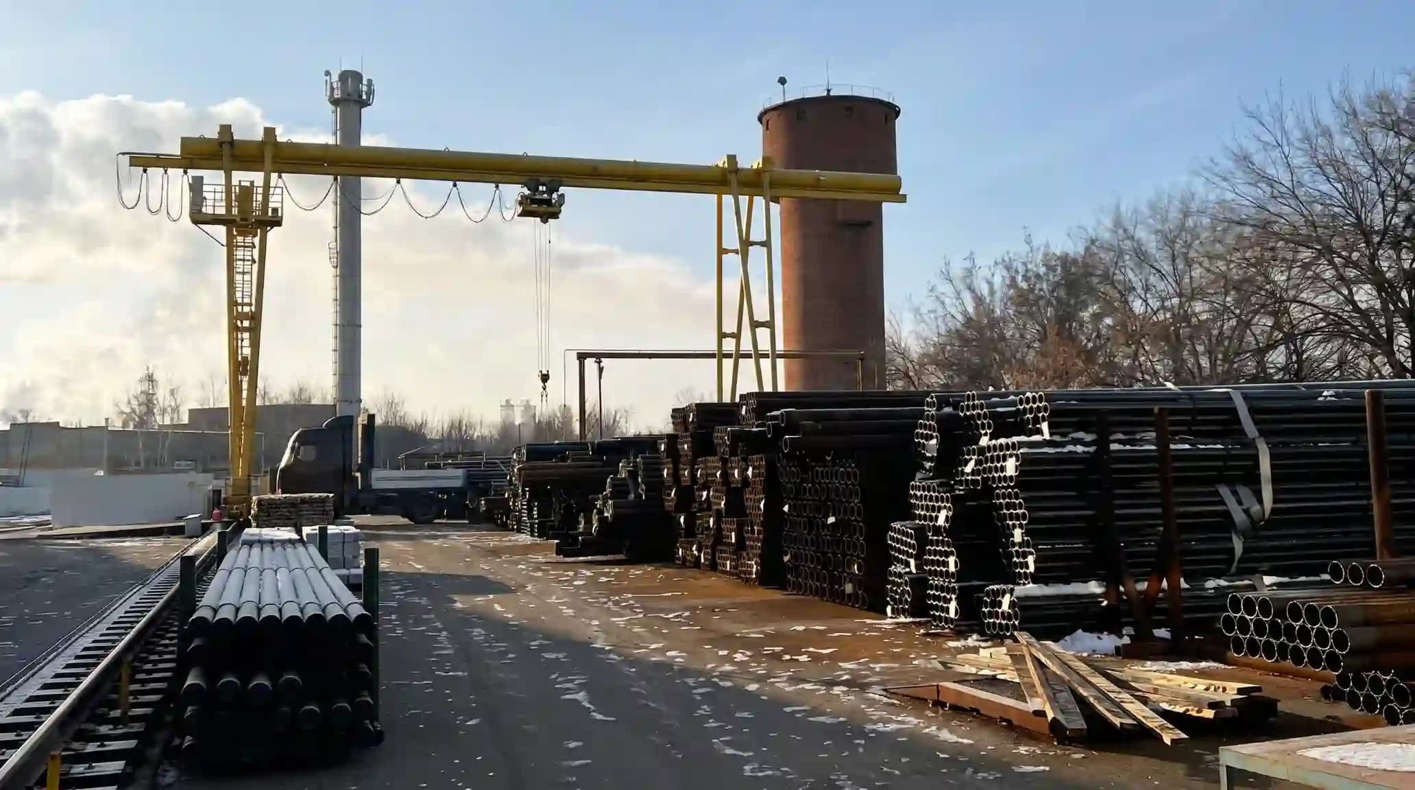 Логистика поставок: погрузка промышленного оборудования на автотранспорт