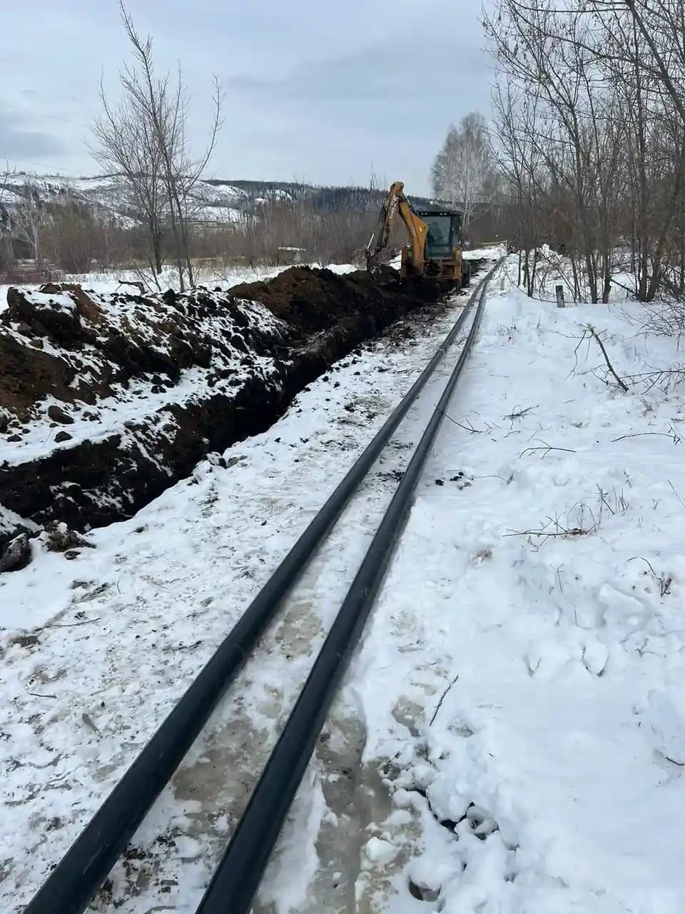 Строительство линейных объектов: склад и материалы для трубопроводных работ